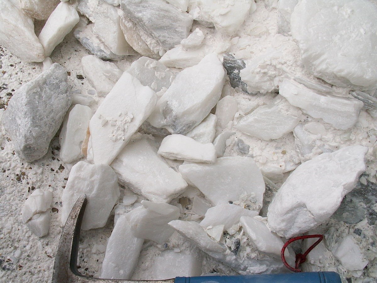 Soapstone talc lumps